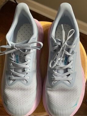 HOKA Women's Running Shoes ARAHI 7